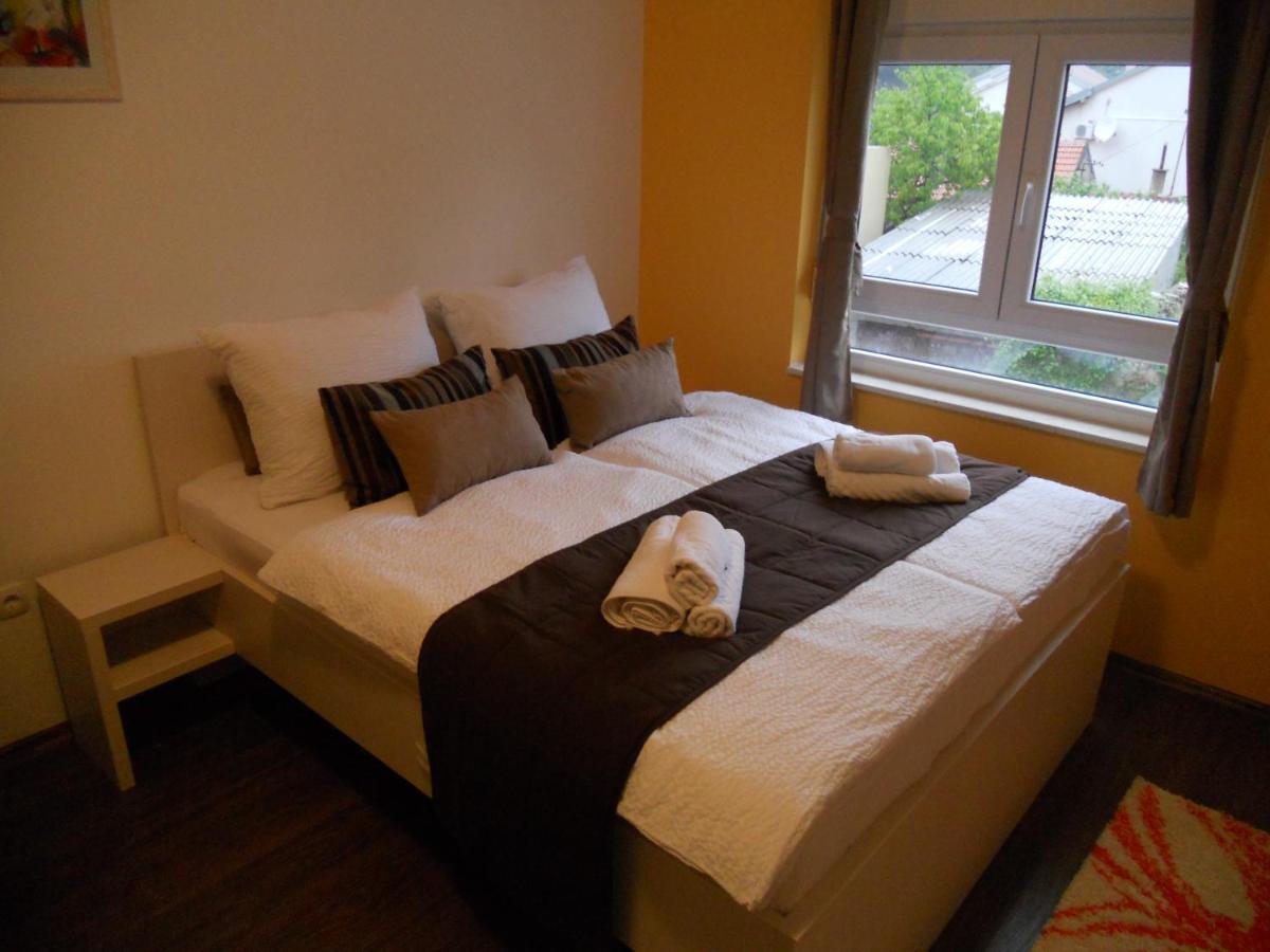 Apple Studios & Rooms Mostar Bagian luar foto