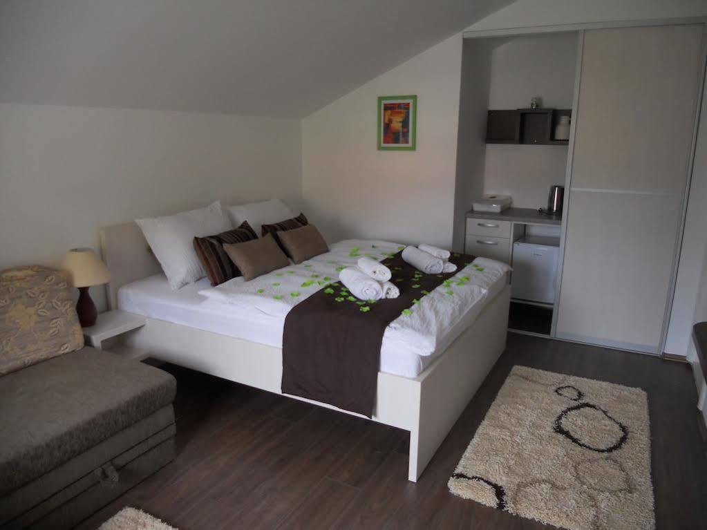 Apple Studios & Rooms Mostar Bagian luar foto